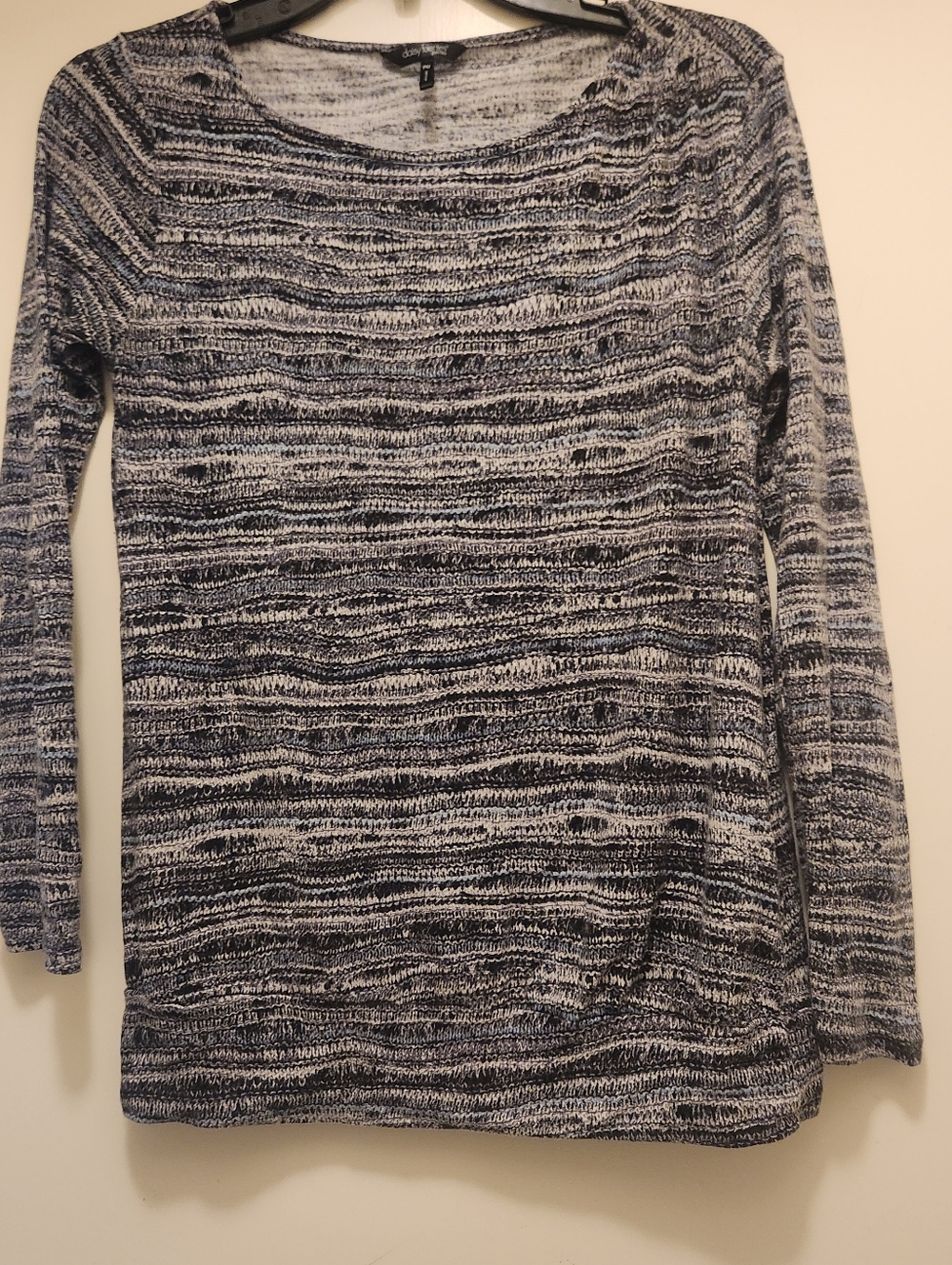 Daisy Fuentes Navy and White Marled Crew Neck Lightweight Long Sleeve